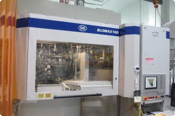 ブロー成型機(アセプティック)